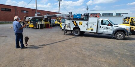 Riekes Service Truck Crane Inspections