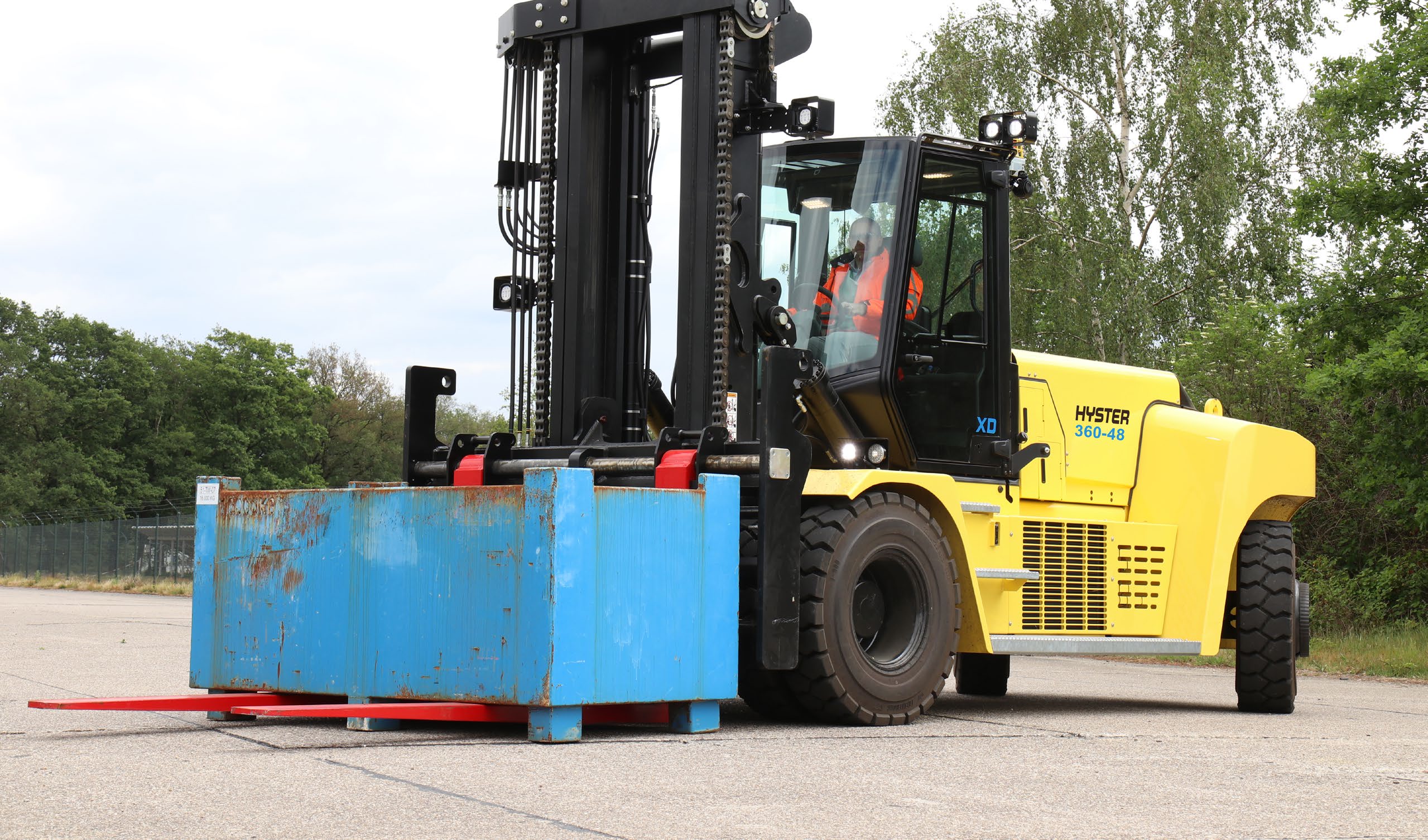 Hyster Big Forklift Moving Industrial Battery for Power Source White Paper